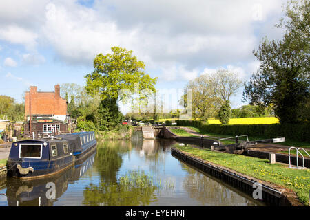 Lapworth volo di serrature in Stratford upon Avon Canal, Warwickshire, Inghilterra, Regno Unito Foto Stock