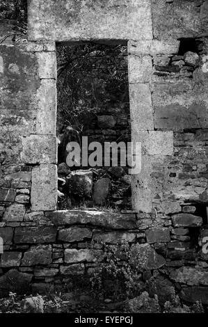 Le rovine della casa in Micro Horio, Tilos. Foto Stock