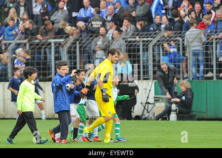 Gütersloh, Germania. 27 Luglio, 2015. Realizou fino questo pomeriggio in Heidewaldstadium in Gutersloh una serie di pre-epoch tra le squadre FC Schalke 04 e Fc Porto. Casillas. Credito: Atlantico premere/Alamy Live News Foto Stock