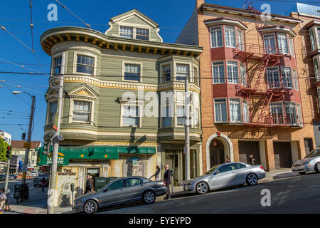 Case di stile Vittoriano su Union Street, nel quartiere Cow Hollow di San Francisco, California Foto Stock