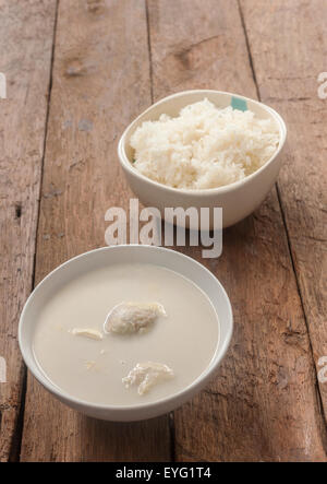 Durian e riso dolce con latte di cocco, Dessert tradizionale della salute Foto Stock