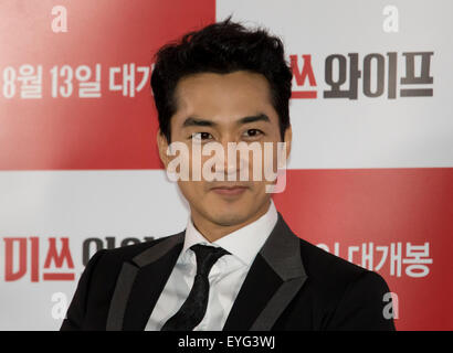 Canzone Seung-Heon, Lug 28, 2015 : sud coreano attore Song Seung-heon partecipa ad un evento stampa promuovendo il suo nuovo film, 'Miss moglie' a Seul, in Corea del Sud. © Lee Jae-Won/AFLO/Alamy Live News Foto Stock