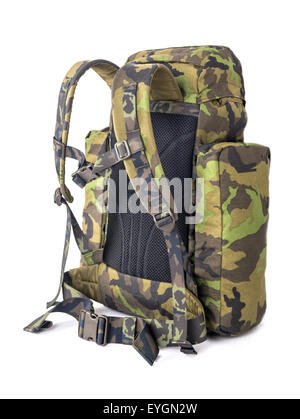 Zaino da trekking per i cacciatori camouflage con tasche laterali su uno sfondo bianco. Foto Stock