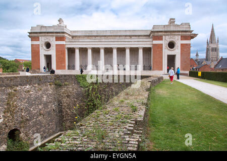 Menin Gate Memorial al mancante, memoriale di guerra dedicata alla commemorazione dei soldati che sono stati uccisi in Ypres Salient Foto Stock