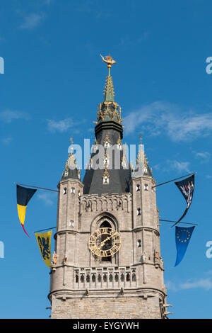 Torre del Campanile di Gand nelle Fiandre, Belgio - primo piano Foto Stock