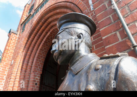 Hauptmann von Koepenick di fronte al municipio, Koepenick, Berlino, Deutschland. Foto Stock