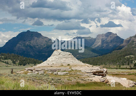 Soda Butte nella Lamar Valley, il Parco Nazionale di Yellowstone Foto Stock