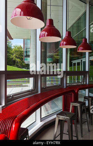 Informale area di mangiare nel nido student union building a UBC a Vancouver in Canada Foto Stock