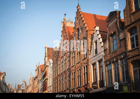 Facciate tradizionale nella città vecchia Bruges Belgio Foto Stock