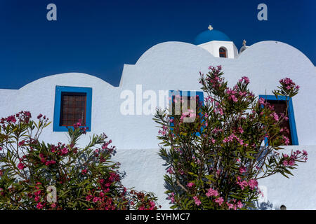 Chiesa ortodossa, Santorini, Isole greche, Cicladi, Grecia Foto Stock