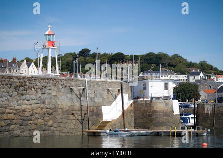 Il porto di Saint Peter Port Guernsey Foto Stock