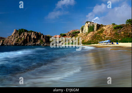 Reha spiaggia Nera in una giornata di vento. Androni sobborgo, Mirina, Lemnos isola Grecia Foto Stock