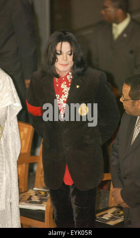 La Pop Star Michael Jackson partecipa a un evento presso l ambasciata etiopica prima di ricevere il premio umanitario da ambasciatori africani coniugi' Association di Washington D.C.. Foto Stock