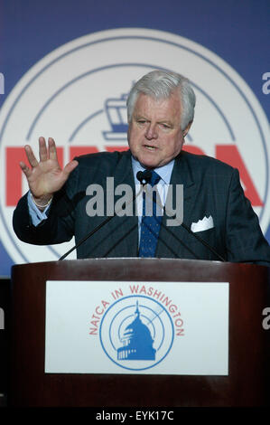 Il senatore Ted Kennedy, (D-MA), classifica, Salute, Istruzione, Lavoro & pensione Comitato parla di controllori del traffico aereo nazionali Association (NATCA) riunione annuale a Washington D.C.. Foto Stock