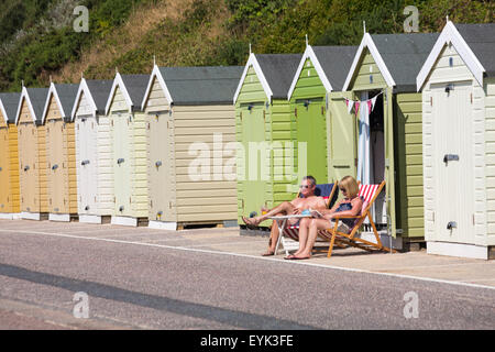 Bournemouth Dorset, Regno Unito il 31 luglio 2015. Meteo REGNO UNITO: calda giornata di sole in spiaggia a Bournemouth come testa di visitatori per il mare e temperature aumento. Quasi in agosto che forecasters predire potrebbe portare ondate di caldo e di essere più calde di credito: Carolyn Jenkins/Alamy Live News Foto Stock