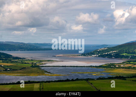 Lough Swilly, Pollici Isola (sinistra) e la Penisola di Inishowen, County Donegal, Irlanda Foto Stock