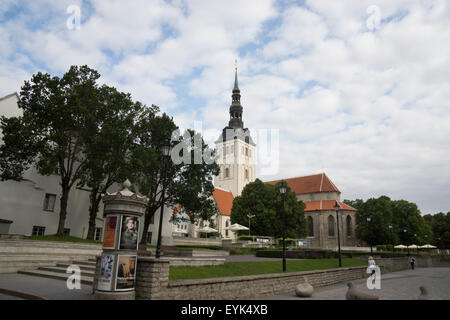 La Chiesa di San Nicola a Tallinn in Estonia, è oggi sede di un museo e di una sala da concerto. Foto Stock