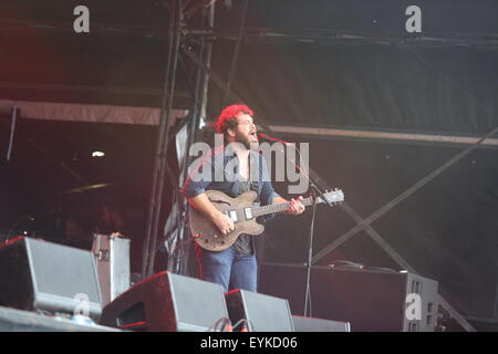 Penrith, Cumbria, Regno Unito. 31 Luglio, 2015. Augustines esibirsi dal vivo sul palco principale a Kendal chiamando 2015. Credito: SJN/Alamy Live News Foto Stock