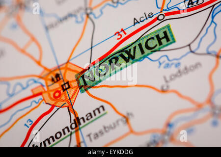 Mappa fotografia: Norwich City su una mappa stradale Foto Stock