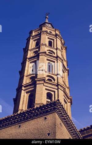 La Iglesia de San Juan de los Panetes. Torre inclinada Foto Stock