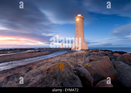 Akranes, faro, Islanda, atmosfera, blu, luci, colori, rock, sul mare nuvole Foto Stock