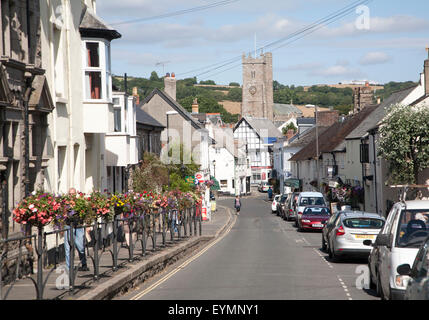 Moretonhampstead village street, il parco nazionale di Dartmoor, Devon, Inghilterra, Regno Unito Foto Stock