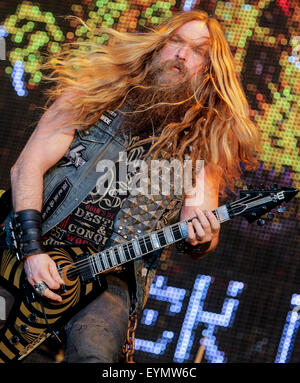 Noi chitarrista e cantante Zakk Wylde sul palco con la sua band Black Label Society al Wacken Open Air Festival in Wacken, Germania, 31 luglio 2015. Foto: Axel HEIMKEN/DPA Foto Stock