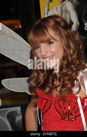 LOS ANGELES, CA - 30 ottobre 2010: Bella Thorne presso il Los Angeles premiere di 'MegaMind" presso il Teatro Cinese di Mann, Hollywood. Foto Stock