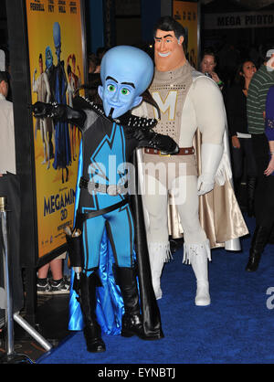 LOS ANGELES, CA - 30 ottobre 2010: personaggi presso il Los Angeles premiere di 'MegaMind" presso il Teatro Cinese di Mann, Hollywood. Foto Stock