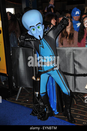 LOS ANGELES, CA - 30 ottobre 2010: personaggi presso il Los Angeles premiere di 'MegaMind" presso il Teatro Cinese di Mann, Hollywood. Foto Stock