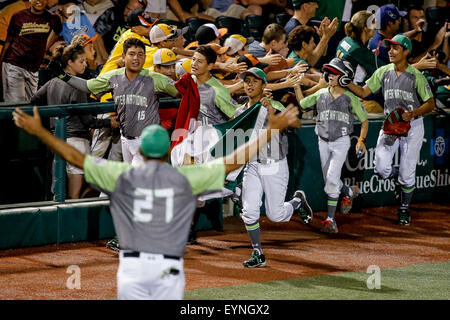 Aberdeen, Maryland, Stati Uniti d'America. 1 agosto, 2015. 1 agosto 2015: Il Messico celebra dopo la vittoria del Campionato del Mondo del 2015 Cal Ripken World Series a Ripken esperienza powered by sotto la corazza di Aberdeen, Maryland. Jon Durr/Ripken Baseball/CSM/Alamy Live News Foto Stock