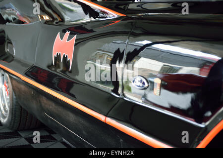 L'interno della Batmobile originale per la serie TV con Adam West e Burt Ward Foto Stock