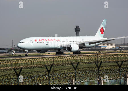 Air Canada aereo è atterrato all aeroporto di Pechino Foto Stock