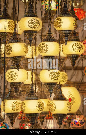 Mosaico lampade ottomano dal Grand Bazaar Foto Stock