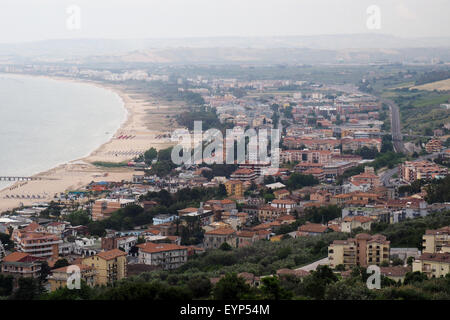 Vista panoramica di Vasto e Marina di Vasto sulla costa Adriatica. Foto Stock