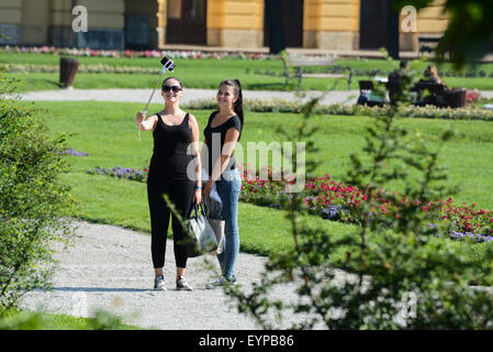 Zagabria, Croazia. 02Aug, 2015. Una soleggiata giornata estiva a Zagabria in Croazia. Credito: Marijan Poljak/Alamy Live News Foto Stock