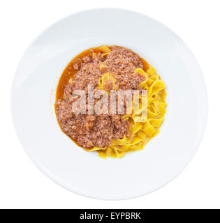 Tagliatelle e sugo di carne cena. Il cibo sulla piastra bianca. Foto Stock