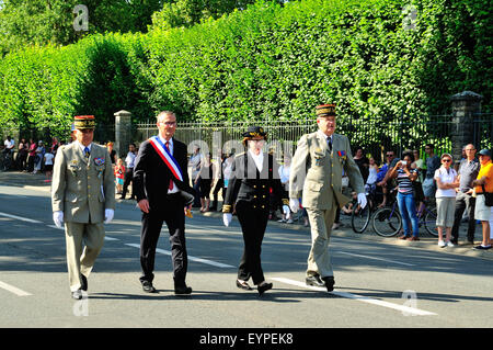 Xiv Luglio Parade di Bourges, Francia Foto Stock