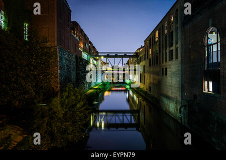 La Chesapeake & Ohio Canal di notte in Georgetown, Washington DC. Foto Stock