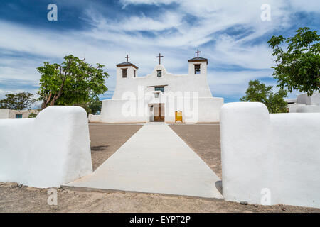 La Chiesa di Sant'Agostino in il pueblo di Isleta, Nuovo Messico, Stati Uniti d'America. Foto Stock