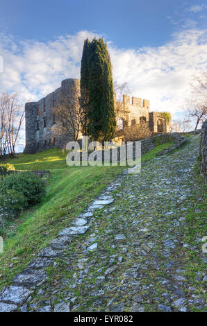 L'Italia, Lombardia, Lago d'Iseo, Monte Isola, Rocca Martinengo Foto Stock