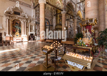 L'Italia, Veneto, Verona, Sant Anastasia chiesa Foto Stock