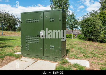 BT British Telecom street cabinet aperto raggiungere Foto Stock