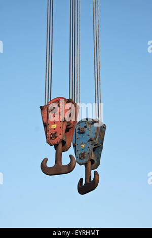 Due ganci della gru Foto Stock