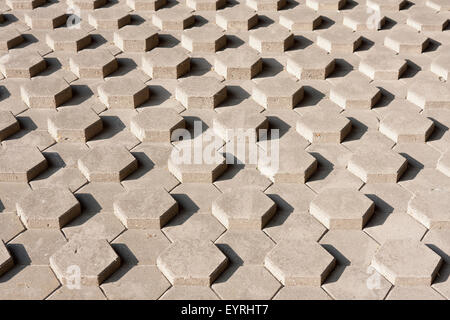 Versante esterno di simmetria delle pietre esagonali Foto Stock