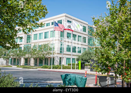 CUPERTINO, CA, - 1 agosto 2015: Apple Inc sede in un loop infinito si trova a Cupertino, in California il 1 Agosto 2015 Foto Stock