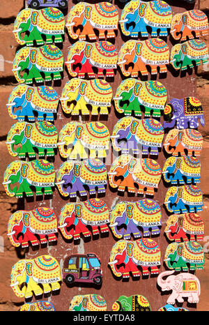 Elephant magneti per il frigo in vendita a Sigiriya, Sri Lanka Foto Stock