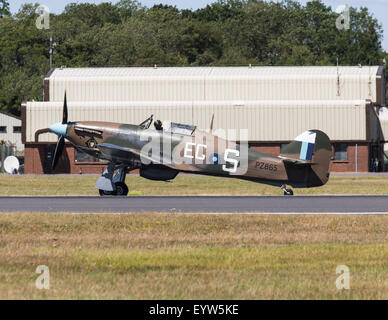 Hawker Hurricane IIc LF363 del Battle of Britain Memorial volo al 2015 Royal International Air Tattoo Foto Stock