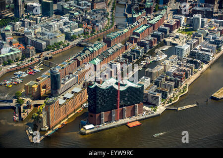 Elbe Philharmonic Hall con HafenCity, Speicherstadt, Sito Patrimonio Mondiale dell'UNESCO, il porto di Amburgo, Elba, Amburgo, Germania Foto Stock