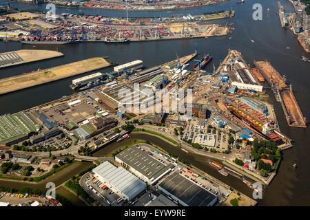 Bacini a secco della Blohm + Voss Shipyard, porto di Amburgo, Elba, Amburgo, Germania Foto Stock